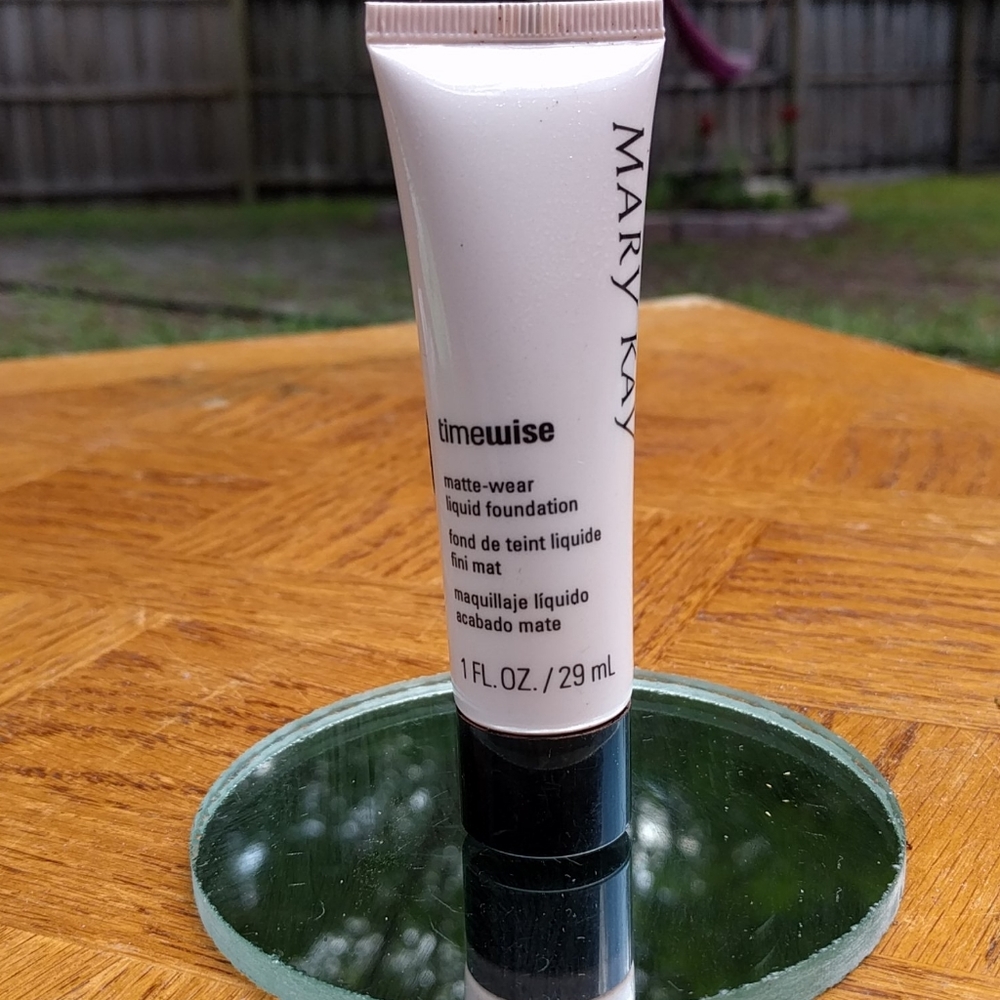 Mary Kay Timewise Matte-Wear Foundation